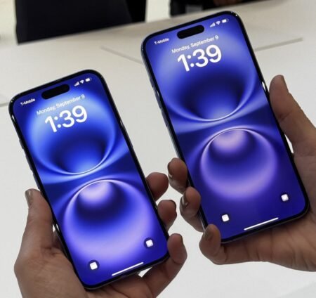 iPhone 16 and iPhone 16 Plus debut with new Ultramarine color, A18 Chip, and Apple Intelligence 17259570872032440340153614210327