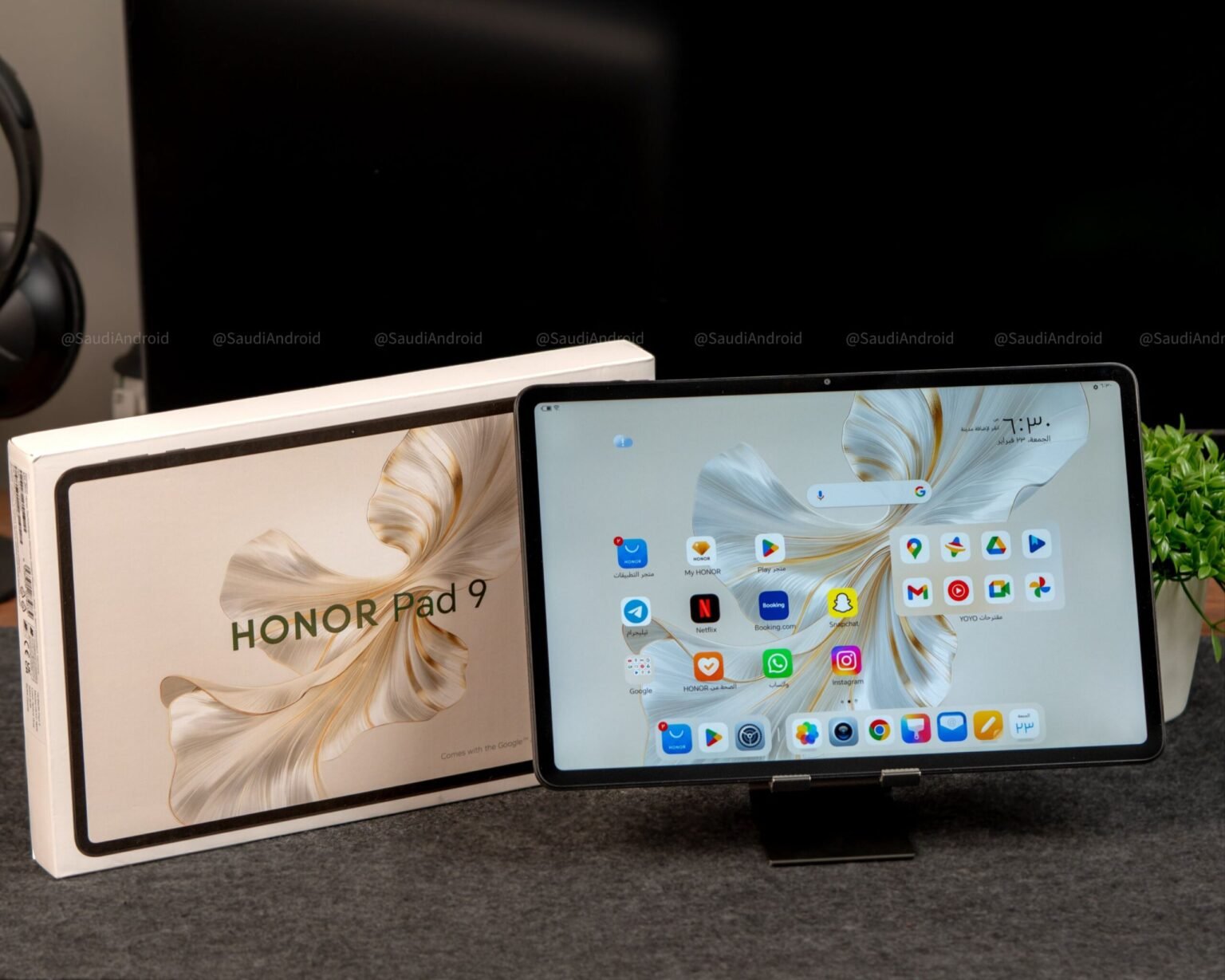 Honor Unveils MagicPad 2 and Pad 9 Pro Tablets in China honor pad 9 pro display