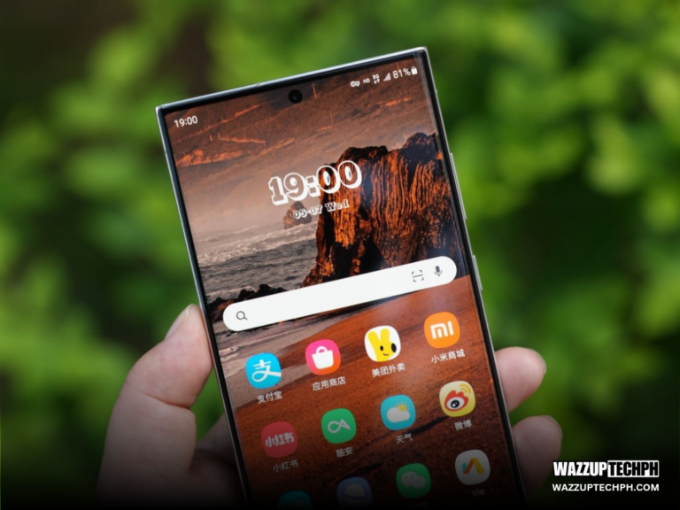 Samsung Galaxy S25 Ultra chipset Snapdragon 8 Gen 4 Focuses on GPU Efficiency a person holding the samsung galaxy s25 ultra chipset