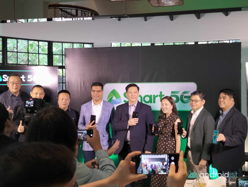 Smart ZTE Blade A75 5G officially launches in PH 1 a live event of smart zte blade a75 5g with group picture
