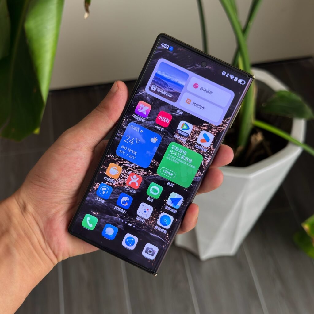Huawei Mate XT Price in Philippines: A World's First Ultimate Tri-Folding Smartphone Starting at CNY 19,999 (PHP 157K) 4