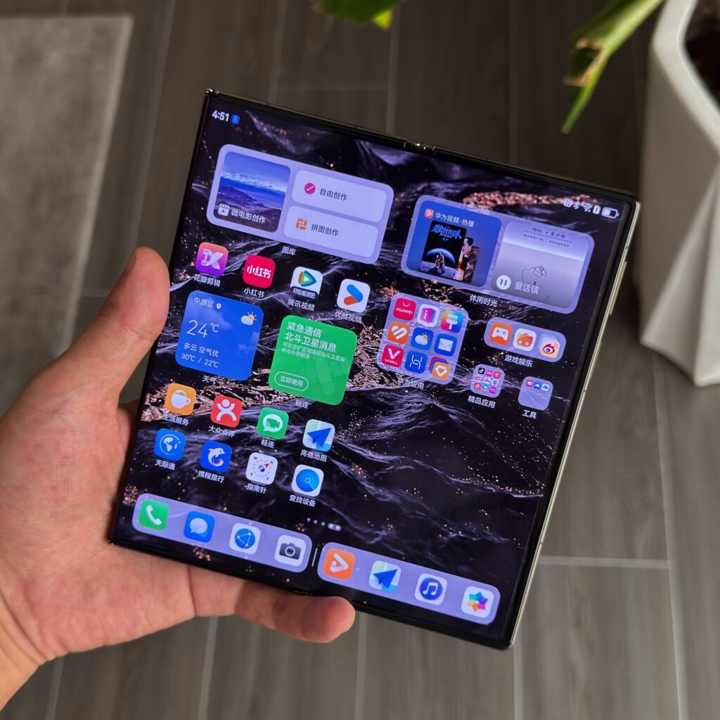 Huawei Mate XT Price in Philippines: A World's First Ultimate Tri-Folding Smartphone Starting at CNY 19,999 (PHP 157K) 3