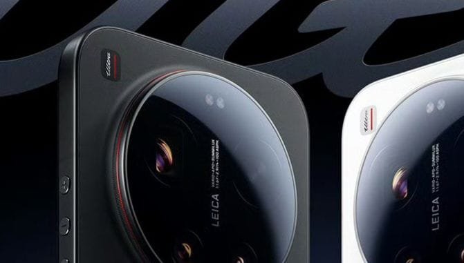 Xiaomi 17 Ultra Comes with New 200MP Periscope Telephoto 2 Detail of the Xiaomi 17 Ultra in black, highlighting the new circular volume up and down buttons on the side.