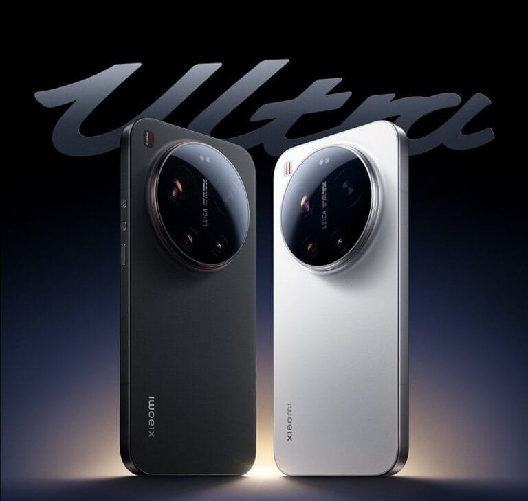 Image of two Xiaomi 17 Ultra phones, one in black and one in white, showcasing their circular camera module and sleek design.