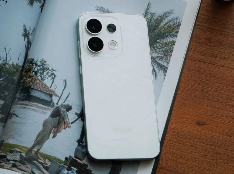 Oppo Reno 16 launched in China; Price starts at CNY 3,499 Oppo Reno 16 white color variant back design with official pricing details displayed