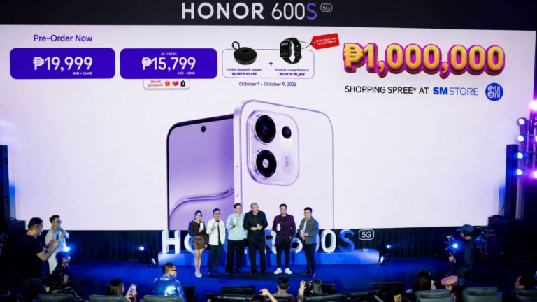 HONOR 600S 5G launch event stage with large display showing pricing at ₱19,999 for 8GB plus 256GB and ₱15,799 for 6GB plus 128GB. Pre-order period October 1 to October 9 2026 includes free HONOR Bluetooth Speaker and Choice Watch 2. Group of officials standing on stage in front of phone render. SM Store ₱1,000,000 shopping spree promo displayed.